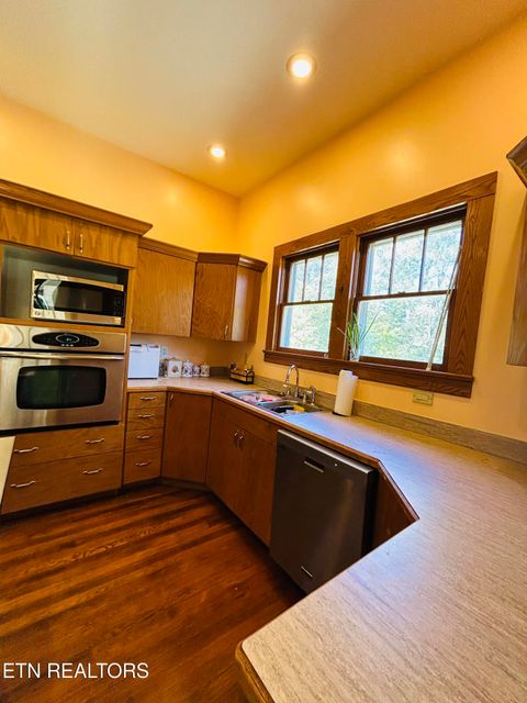 Tiny photo for 307 Russell Ave, Harriman, TN 37748 (MLS # 1321014)