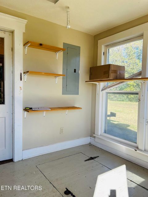 Tiny photo for 307 Russell Ave, Harriman, TN 37748 (MLS # 1321014)