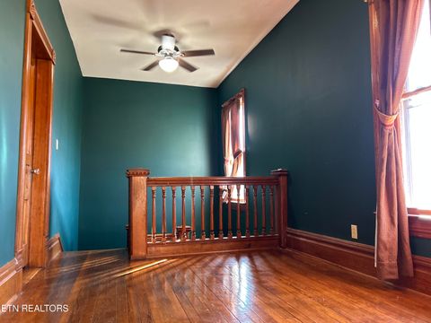 Tiny photo for 307 Russell Ave, Harriman, TN 37748 (MLS # 1321014)