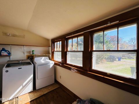 Tiny photo for 307 Russell Ave, Harriman, TN 37748 (MLS # 1321014)