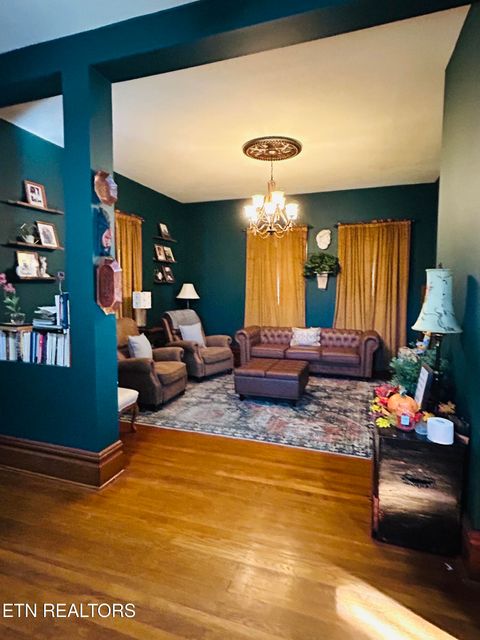 Tiny photo for 307 Russell Ave, Harriman, TN 37748 (MLS # 1321014)