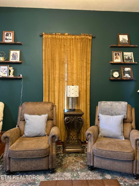 Tiny photo for 307 Russell Ave, Harriman, TN 37748 (MLS # 1321014)