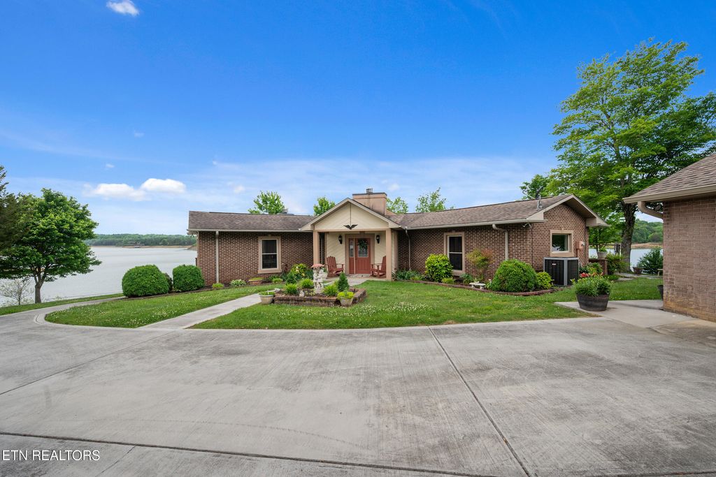 Photo of 901 Lake Smoky Rd, Sevierville, TN 37876 (MLS # 1339932)