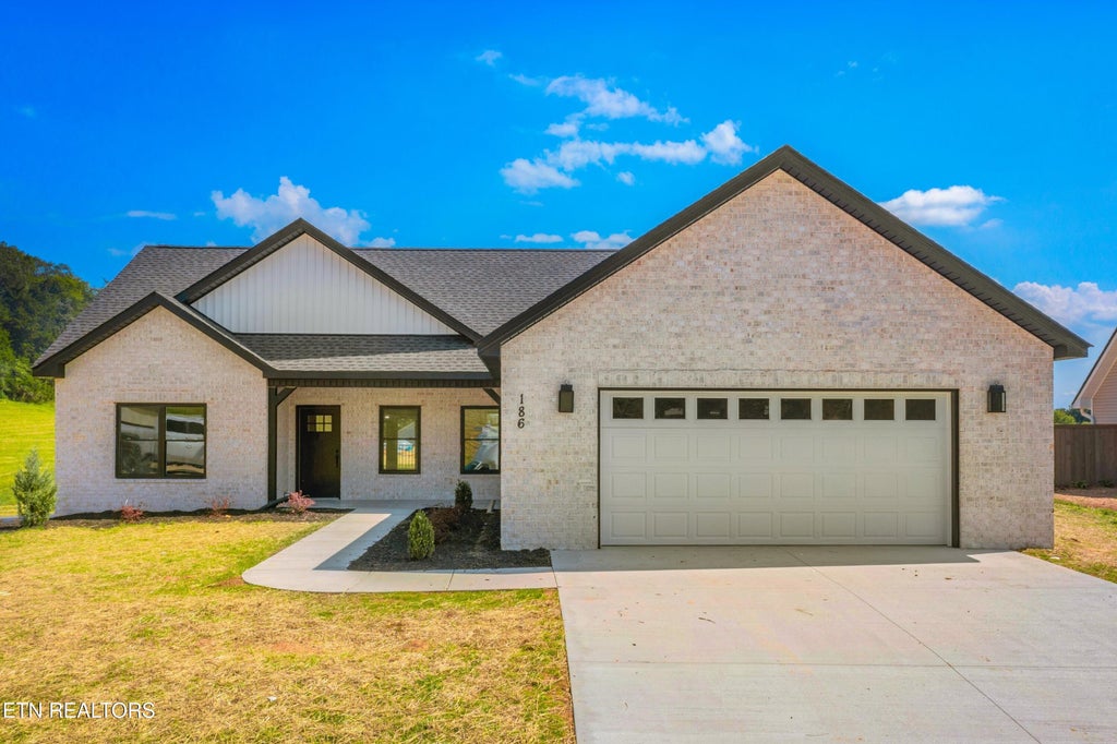 Photo of 186 Adley St, Morristown, TN 37814 (MLS # 1288602)