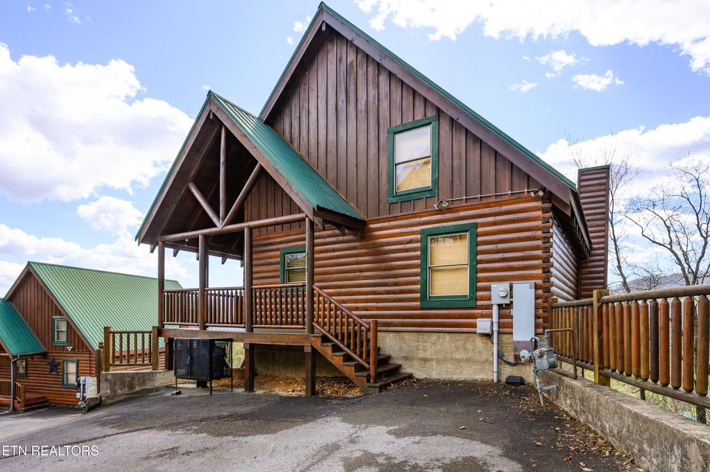 Photo of 4514 Rocky Bluff Way, Pigeon Forge, TN 37863 (MLS # 1318382)