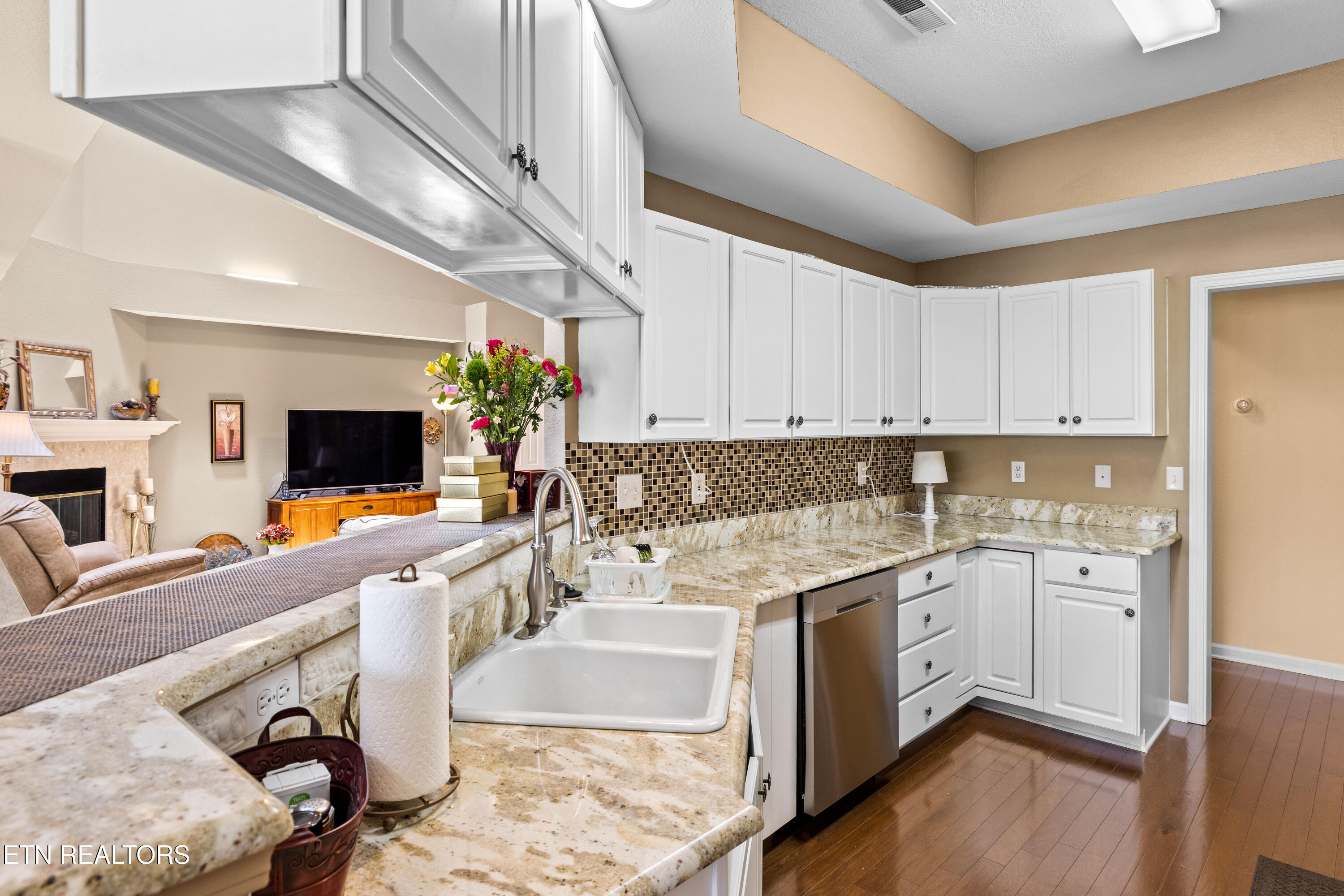 274 Royal Oaks Drive