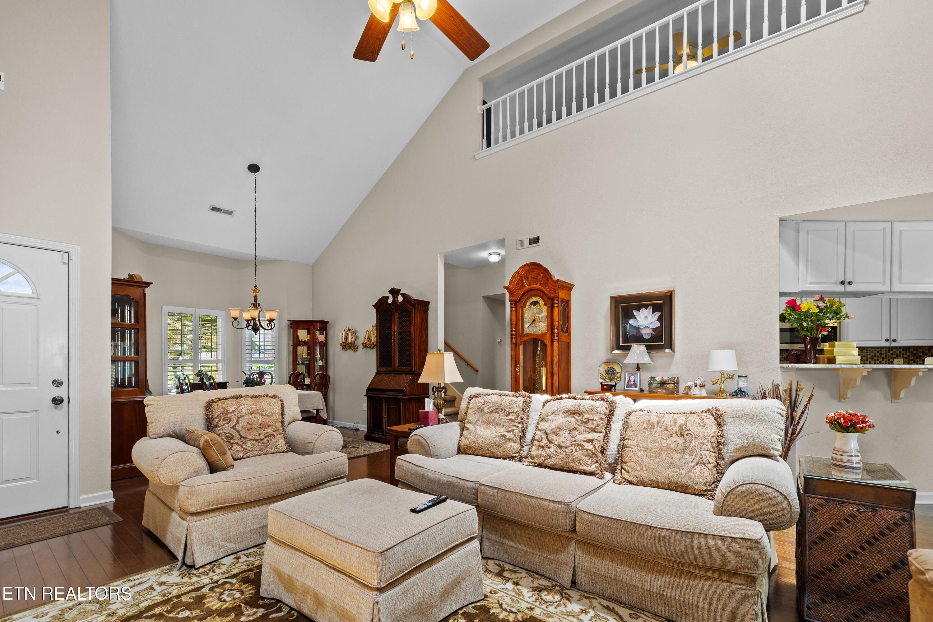 274 Royal Oaks Drive