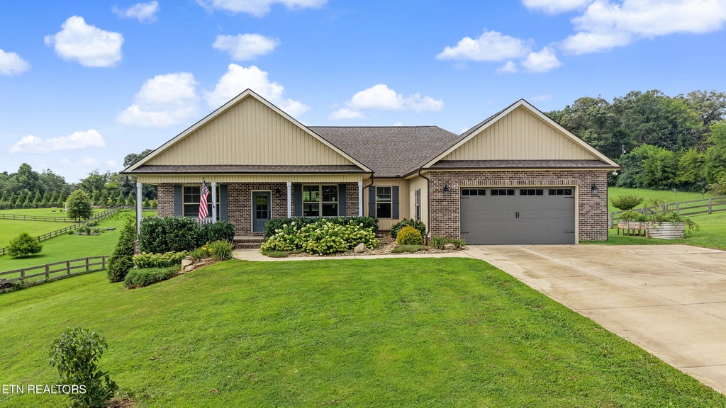 Photo of 858 Dunlap Hollow Rd, Friendsville, TN 37737 (MLS # 1354629)