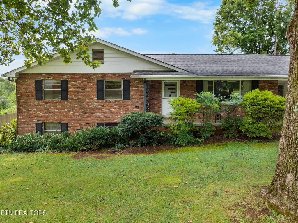 Photo of 6128 Apache Tr, Knoxville, TN 37920 (MLS # 1353897)