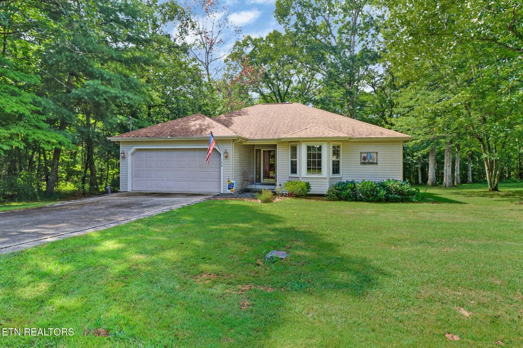 Photo of 144 Pomeroy Drive, Fairfield Glade, TN 38558 (MLS # 1309162)