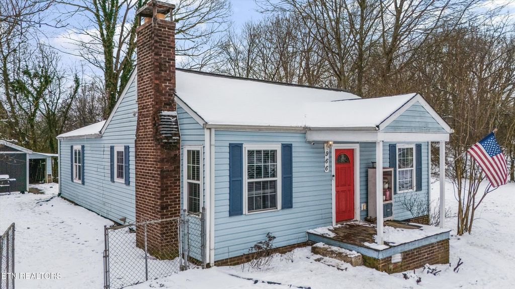 Photo of 966 Poplar St, Alcoa, TN 37701 (MLS # 1328525)