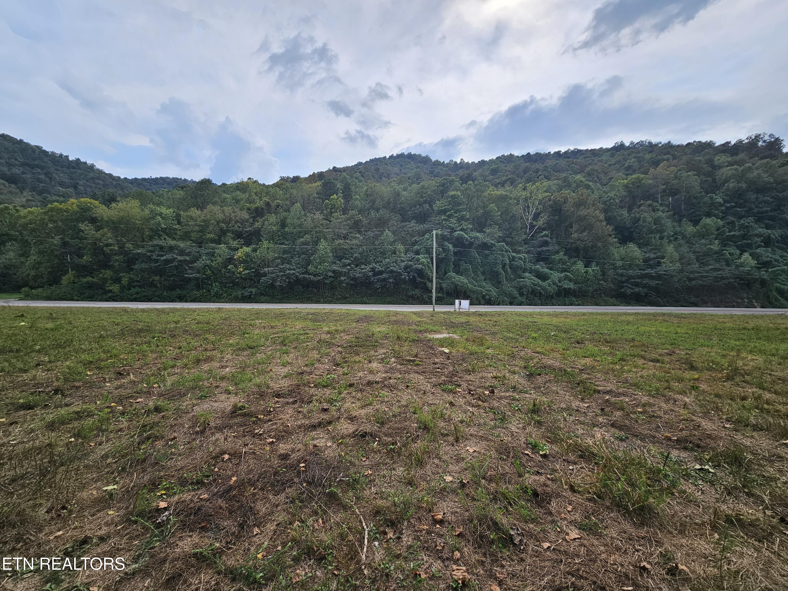 N Highway 25E