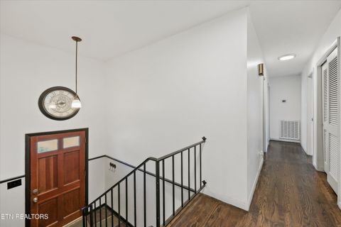 Tiny photo for 113 Nebraska Ave, Oak Ridge, TN 37830 (MLS # 1325915)