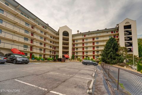 Photo of 102 Baskins Creek Bypass Byp #505, Gatlinburg, TN 37738 (MLS # 1319218)