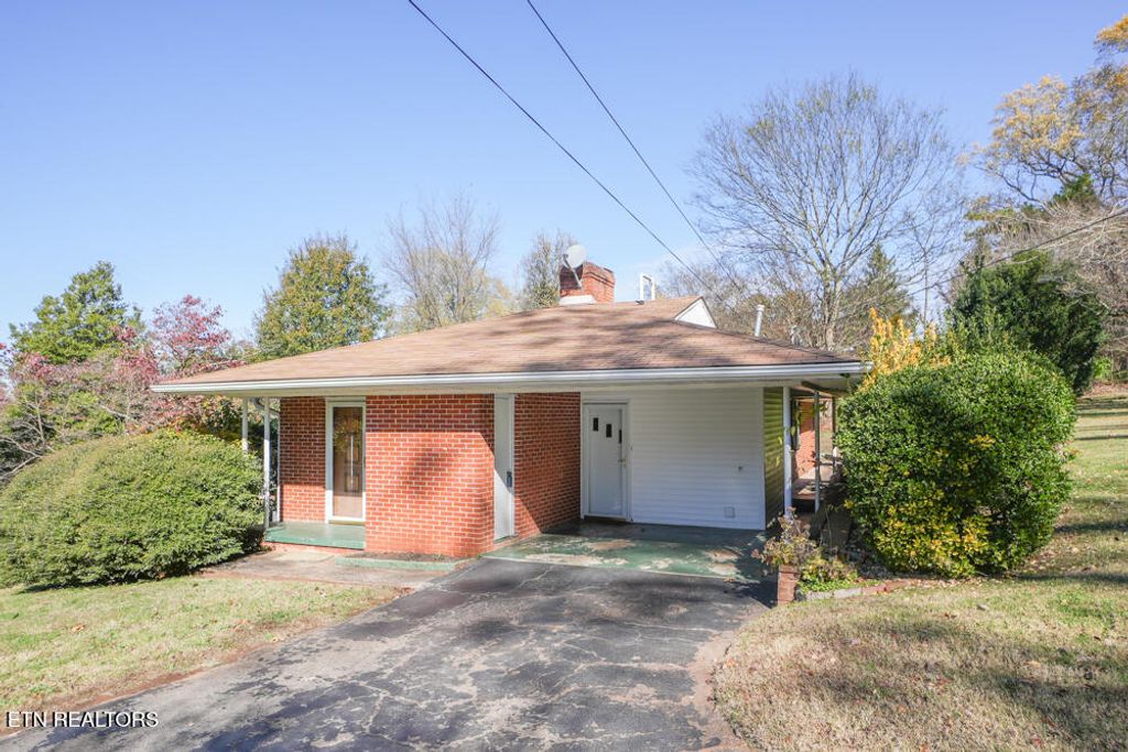 Photo of 4305 Reed Rd, Louisville, TN 37777 (MLS # 1321368)