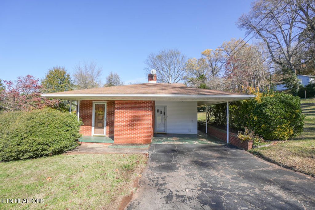 Photo of 4305 Reed Rd, Louisville, TN 37777 (MLS # 1321368)