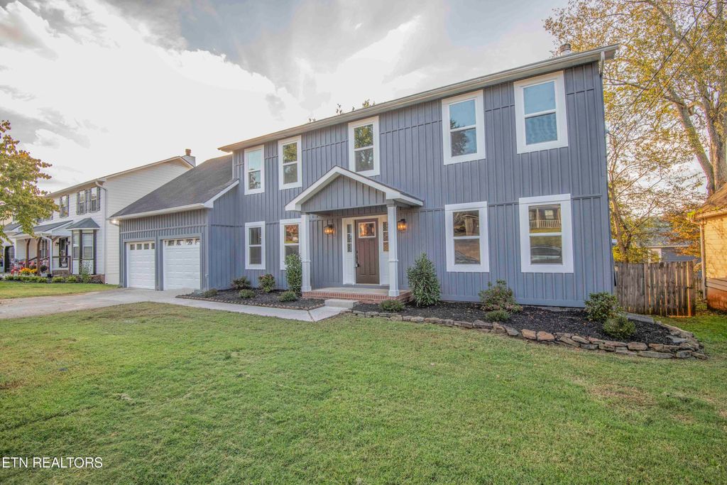 Photo of 11028 Center Cross Drive, Knoxville, TN 37934 (MLS # 1319289)