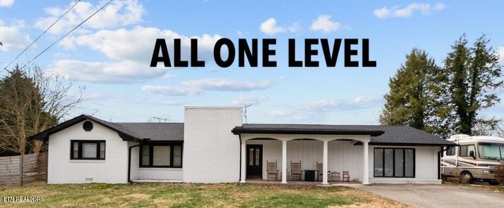 Photo of 815 Nelson Drive, Kingston, TN 37763 (MLS # 1327865)