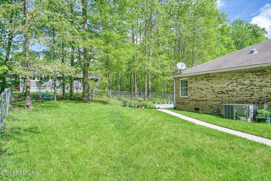 Photo of 131 Chickasaw Drive, Crossville, TN 38572 (MLS # 1300297)