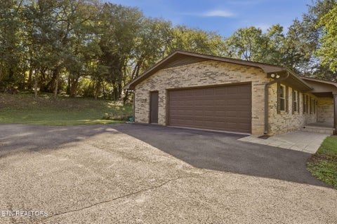Tiny photo for 5704 Crestwood Drive, Knoxville, TN 37914 (MLS # 1357423)