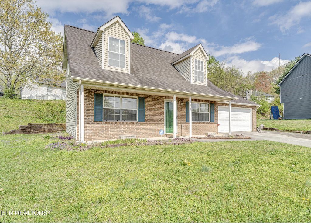 Photo of 4518 Kinlock Lane, Knoxville, TN 37921 (MLS # 1337099)