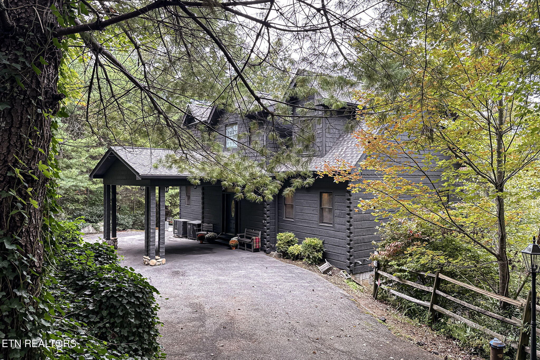 3148 Rocking Chair Lane