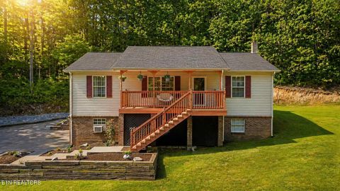 Photo of 8605 Parker Drive, Corryton, TN 37721 (MLS # 1338865)