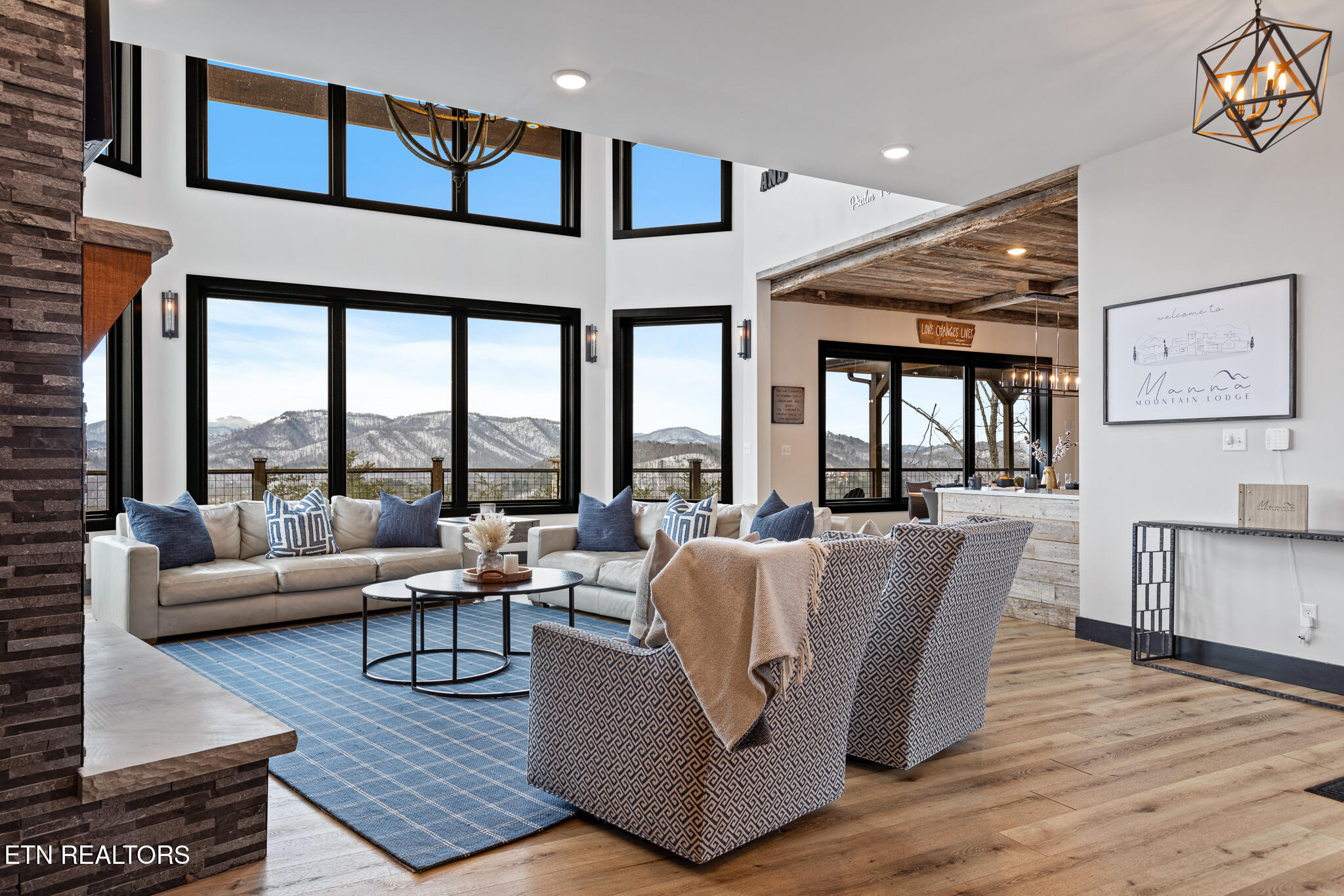 3118 Smoky Bluff Tr