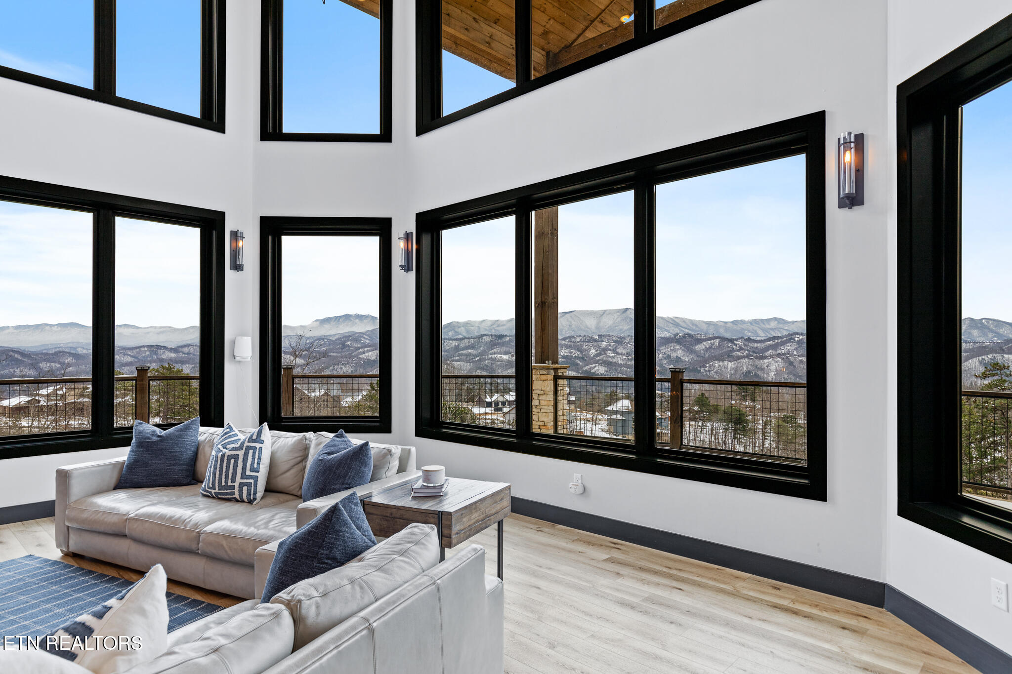 3118 Smoky Bluff Tr