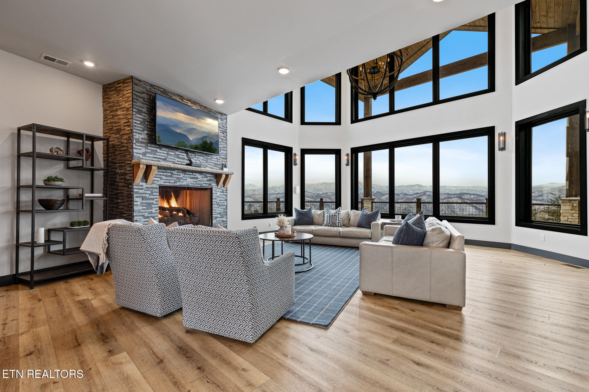 3118 Smoky Bluff Tr