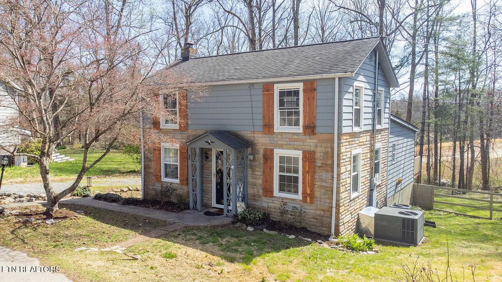 Photo of 200 Oak Rd, Norris, TN 37828 (MLS # 1333145)