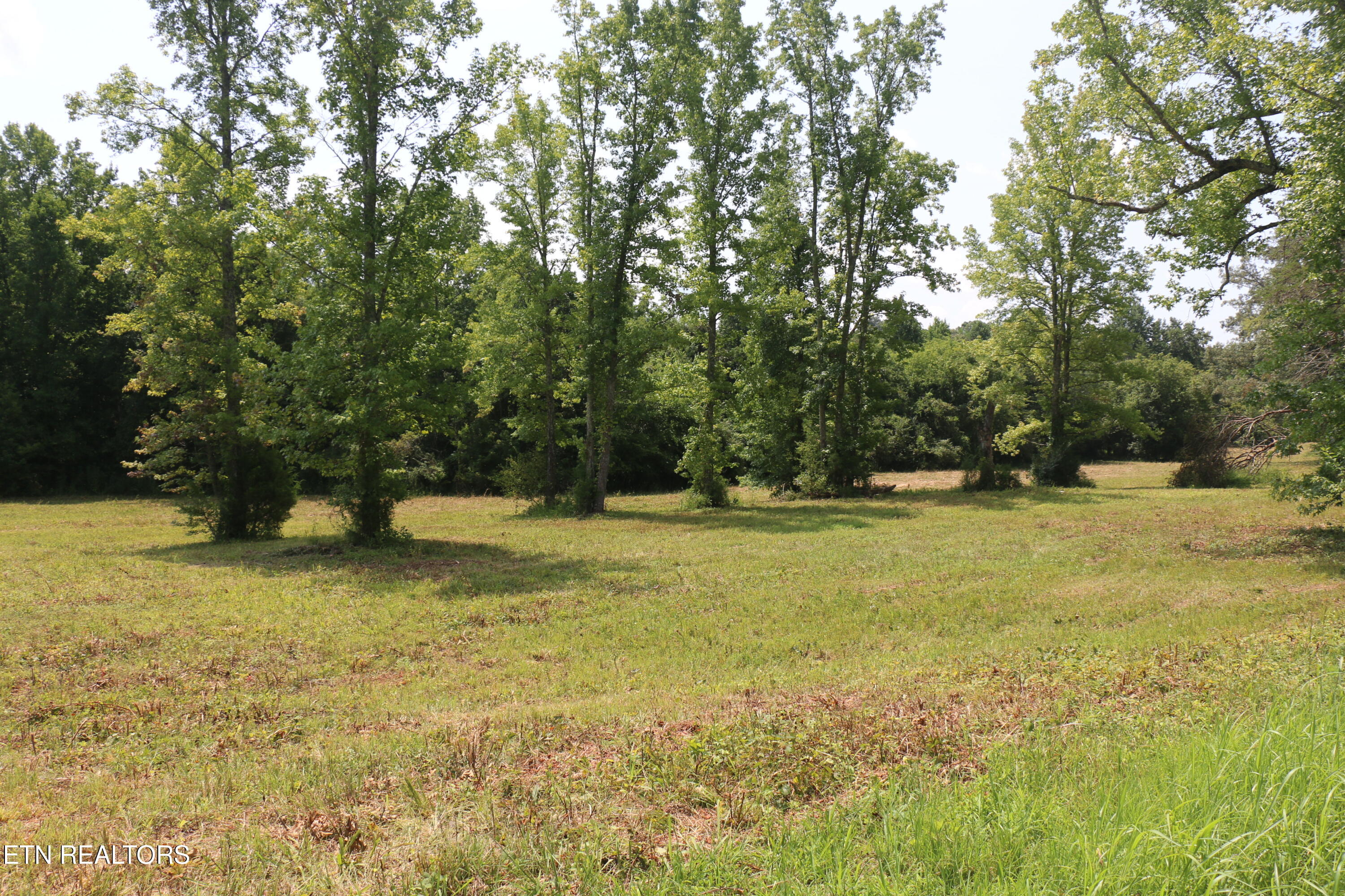 28.6 Acres 4th St