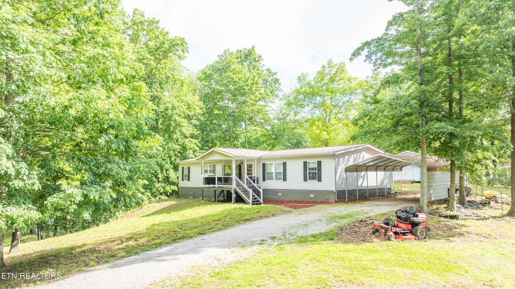 Photo of 124118 Nickey Lane, Harriman, TN 37748 (MLS # 1301395)