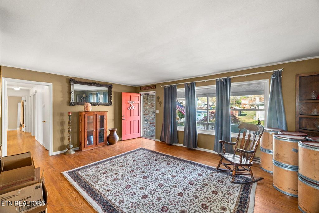 Photo of 510 Williams St, Sweetwater, TN 37874 (MLS # 1295583)