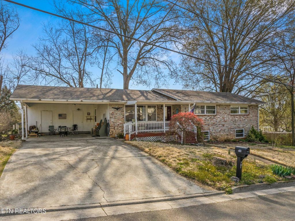 Photo of 510 Williams St, Sweetwater, TN 37874 (MLS # 1295583)