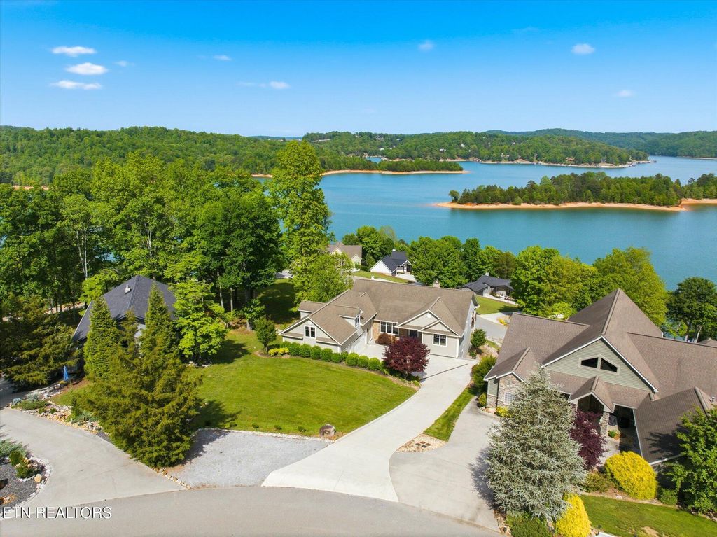 Photo of 288 Mountain Crest Drive, LaFollette, TN 37766 (MLS # 1338852)