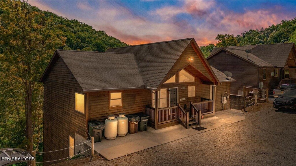 Photo of 126 Bluewater Lane, LaFollette, TN 37766 (MLS # 1354671)