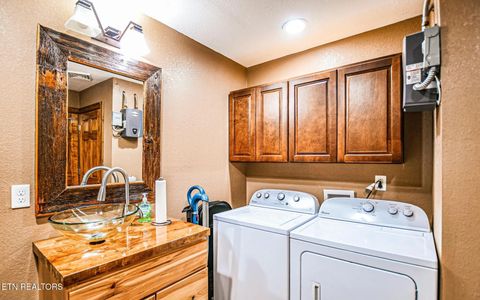 Tiny photo for 635 Briceville Hwy, Rocky Top, TN 37769 (MLS # 1340386)