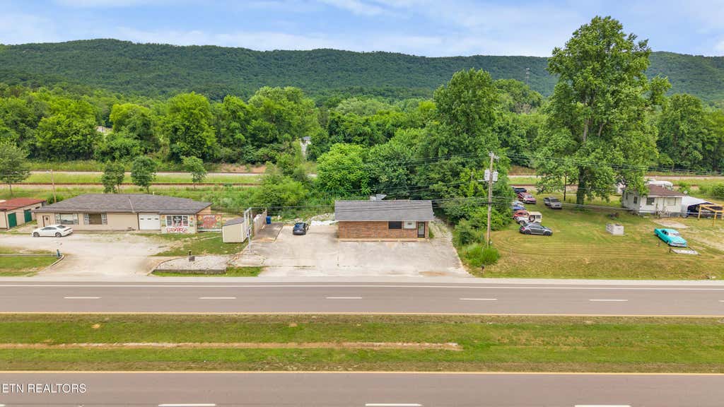 Photo of 2116 S Roane St, Harriman, TN 37748 (MLS # 1344774)