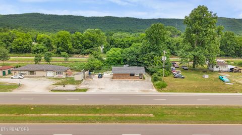 Photo of 2116 S Roane St, Harriman, TN 37748 (MLS # 1344774)