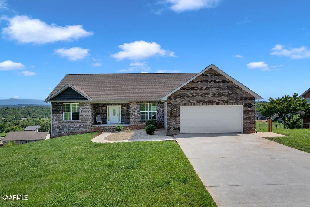 Photo of 269 Franklin Estates Lane, Greenback, TN 37742 (MLS # 1233949)