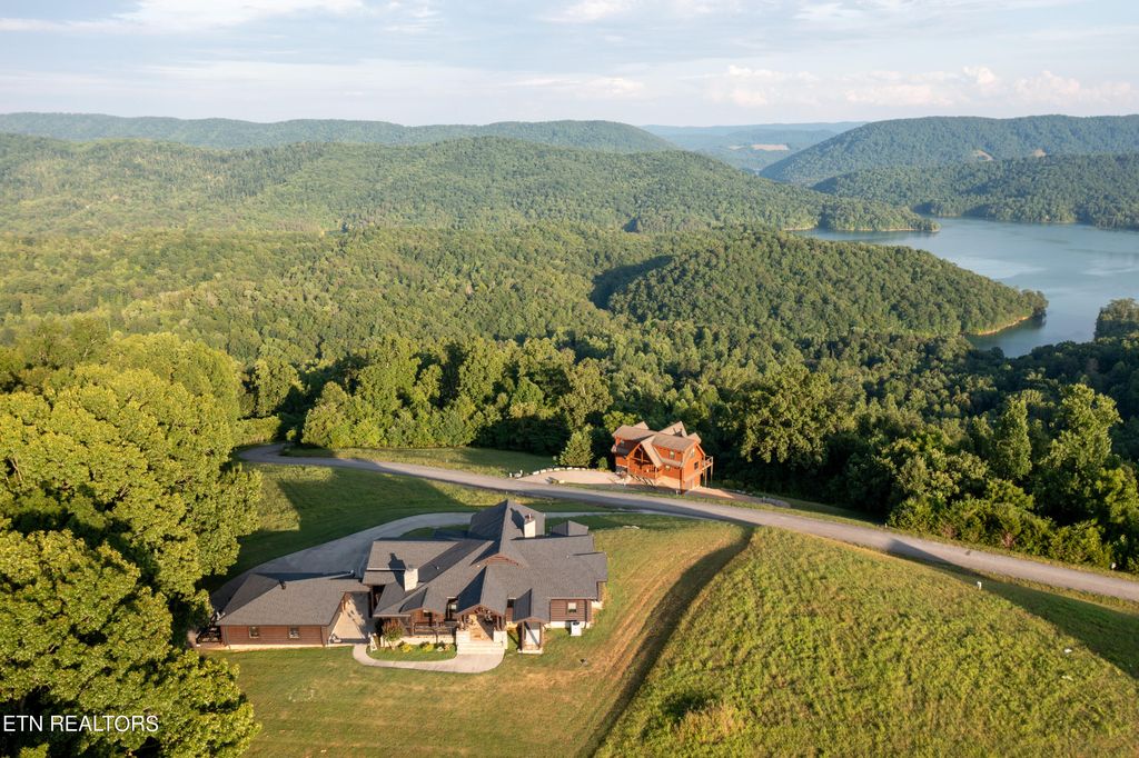 Photo of 283 Feldspar Rd, New Tazewell, TN 37825 (MLS # 1269287)