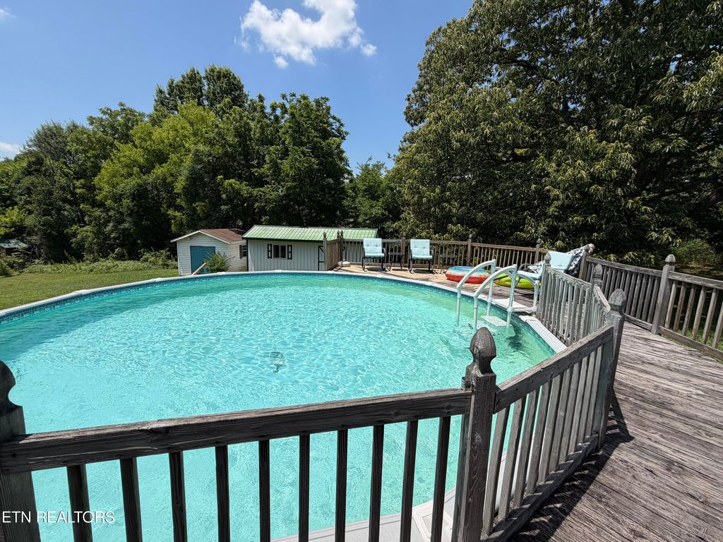 Photo of 958 W Hunt Rd, Alcoa, TN 37701 (MLS # 1346657)