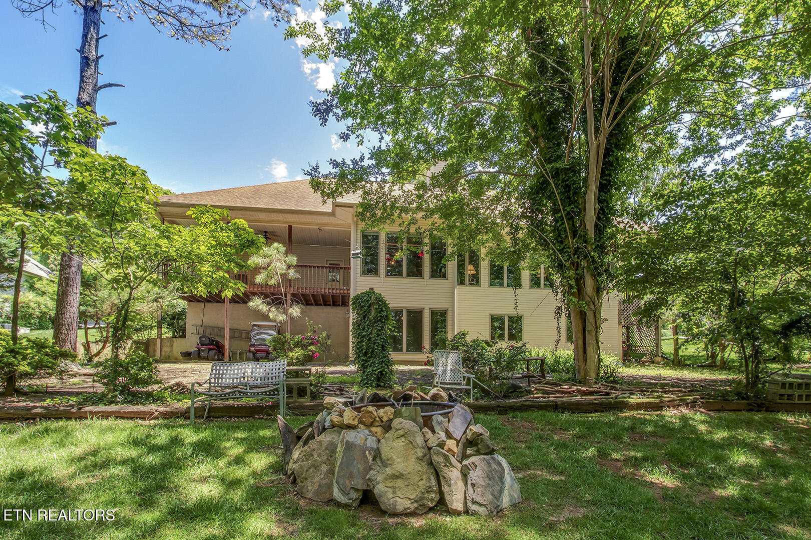 Loudon, Tennessee 37774, United States, 3 Bedrooms Bedrooms, ,3 BathroomsBathrooms,Residential,Active,138687