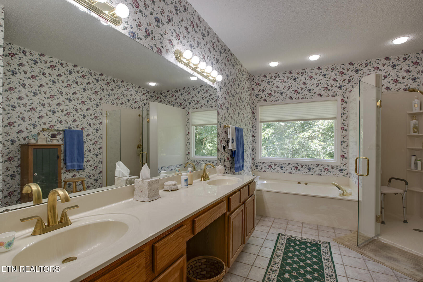 Loudon, Tennessee 37774, United States, 3 Bedrooms Bedrooms, ,3 BathroomsBathrooms,Residential,Active,138687