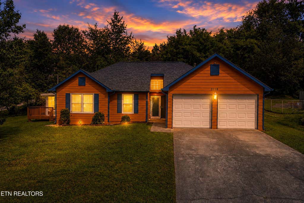 Photo of 3119 Kingsmore Drive, Knoxville, TN 37921 (MLS # 1352597)