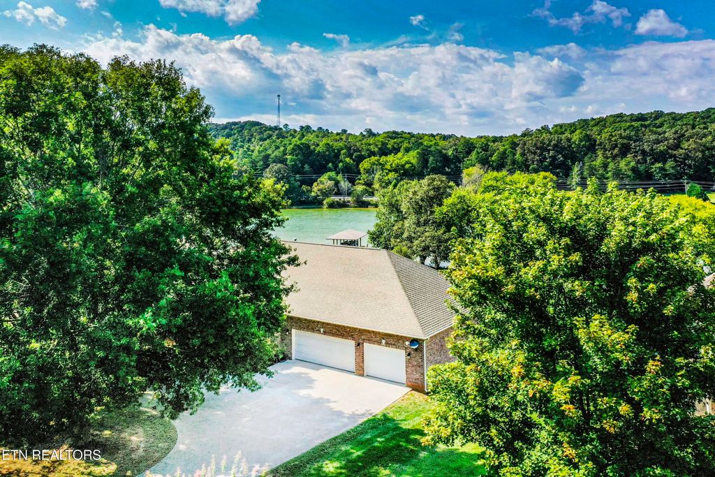 Photo of 176 Ganega Tr, Vonore, TN 37885 (MLS # 1315470)