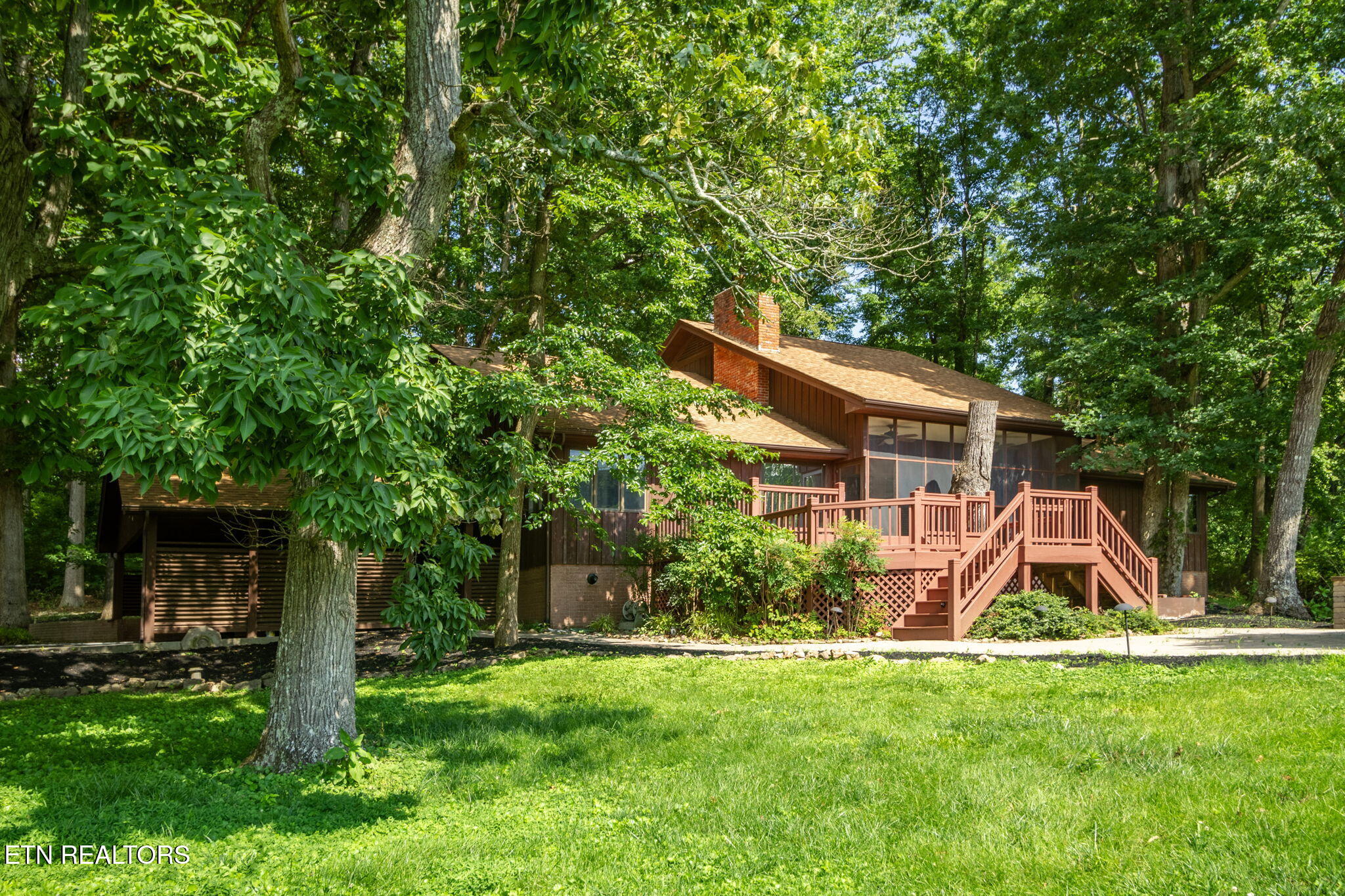 1435 Collins Rd