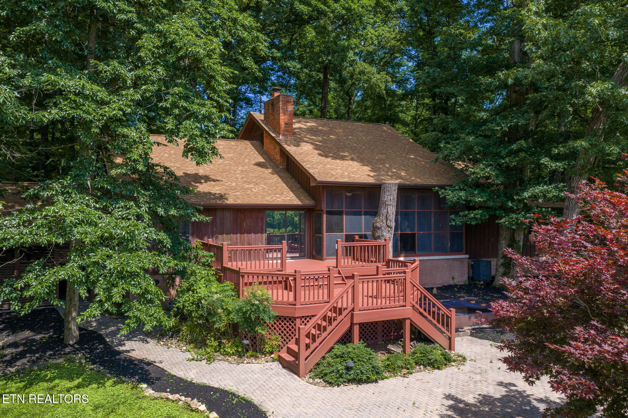 1435 Collins Rd