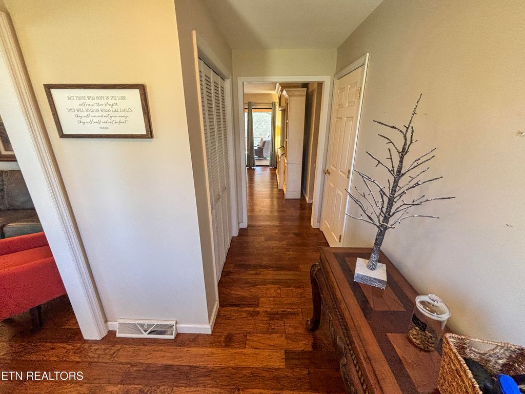 Photo of 573 Shaver Drive, Talbott, TN 37877 (MLS # 1293263)